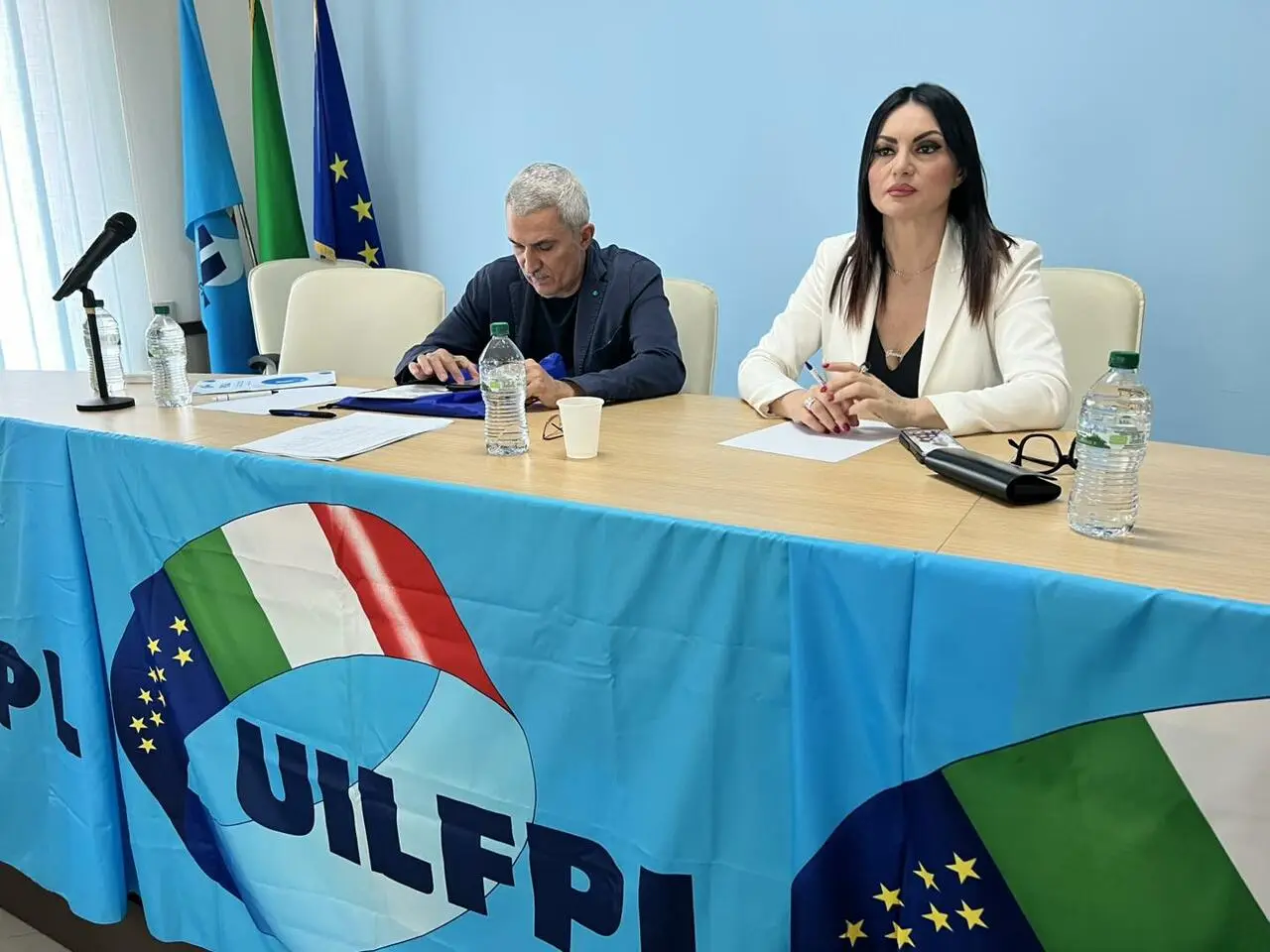 Da destra: il segretario generale della Uil Fpl Calabria Walter Bloise e il segretario generale Uil Calabria, Marialena Senese
