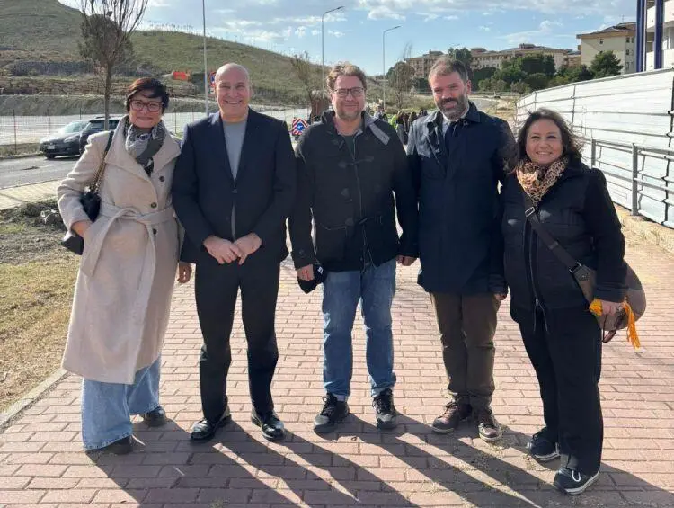 Il sindaco Voce e il suo vice Cretella con le associazioni ambientaliste