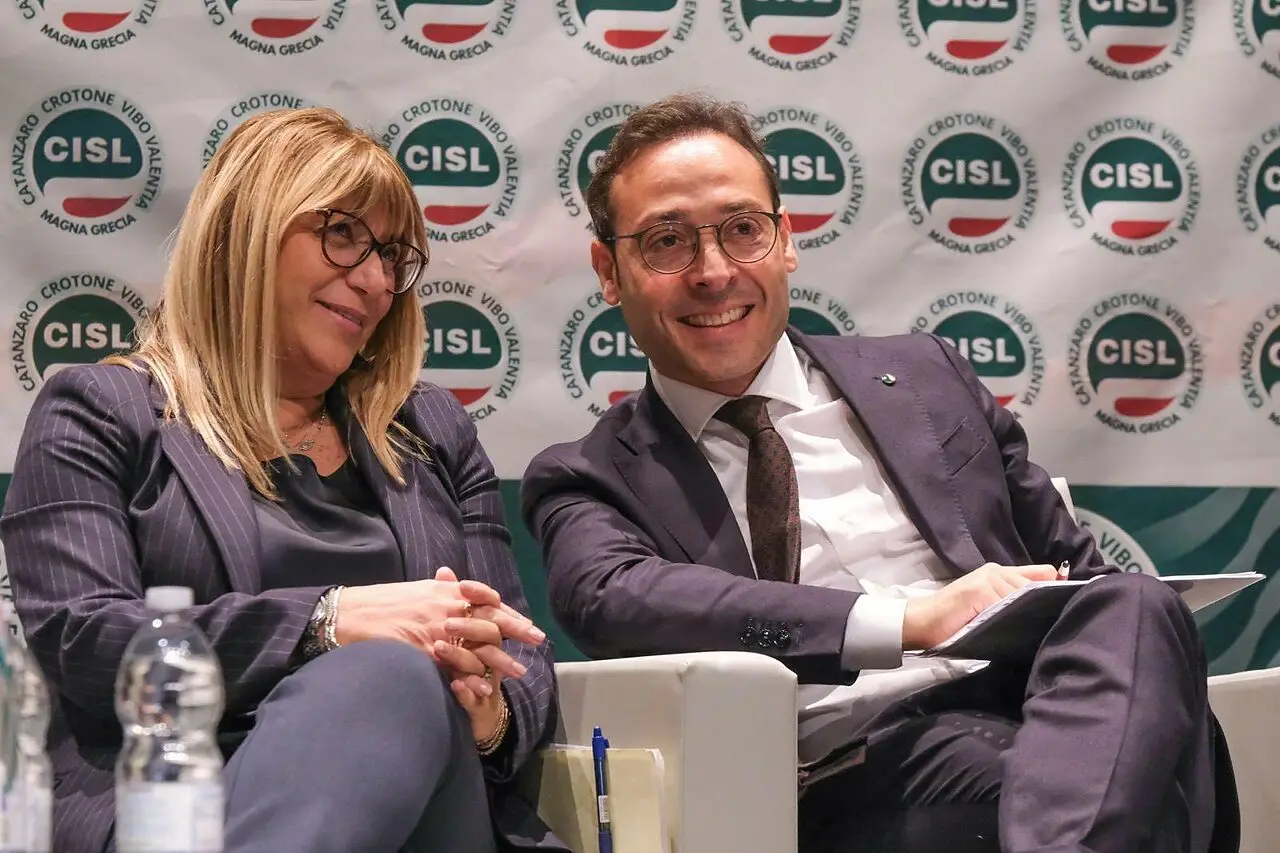 Il segreatio nazionale Cisl, Daniela Fumarola, e Daniele Gualtieri, segretario generale Cisl "Magna Graecia"