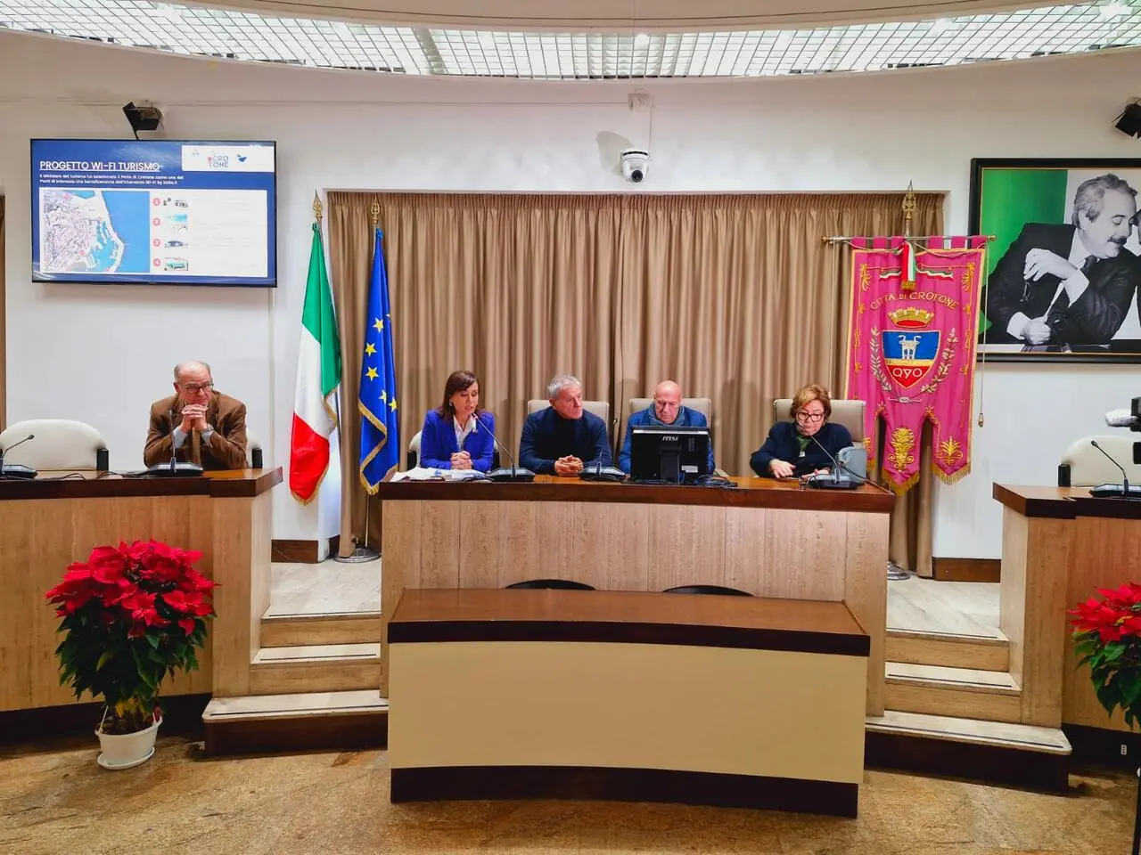 Da sinistra: Vignis, Bruni, Agostinelli, e Voce Parise Wi-fi Italia porto di Crotone