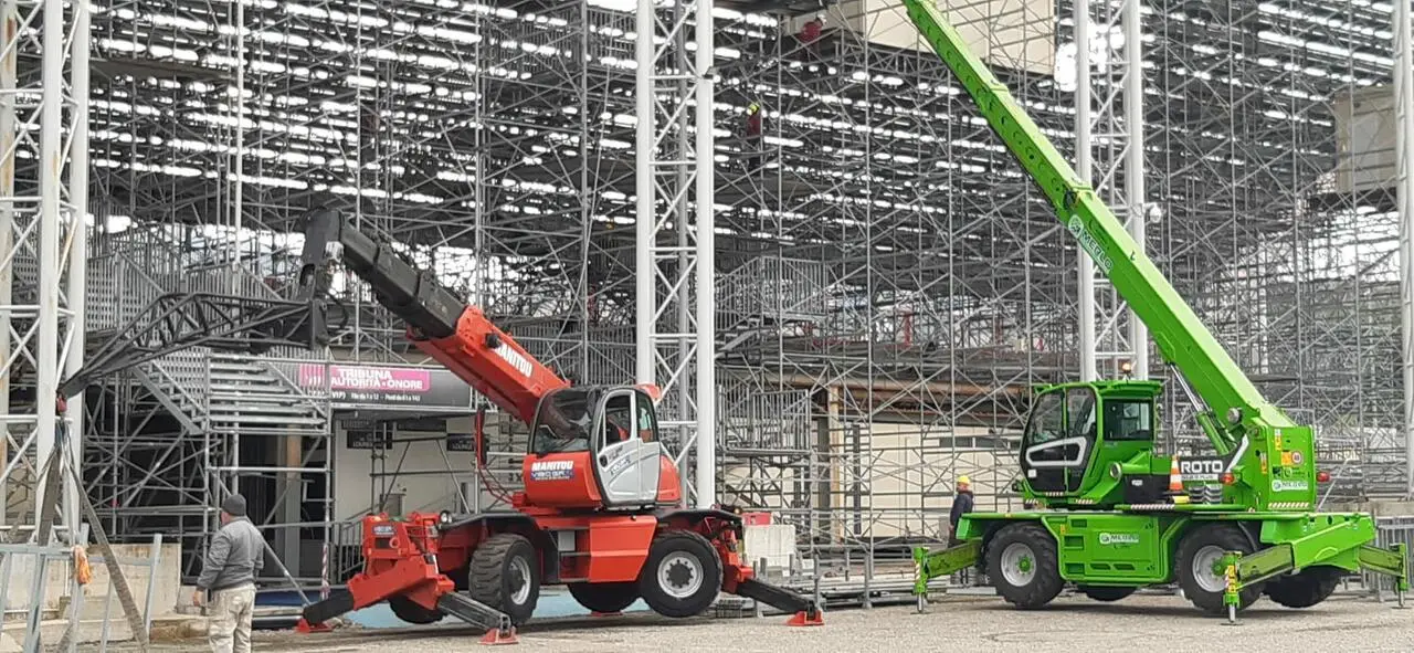Smantellamento Tribuna stadio Ezio Scida Crotone