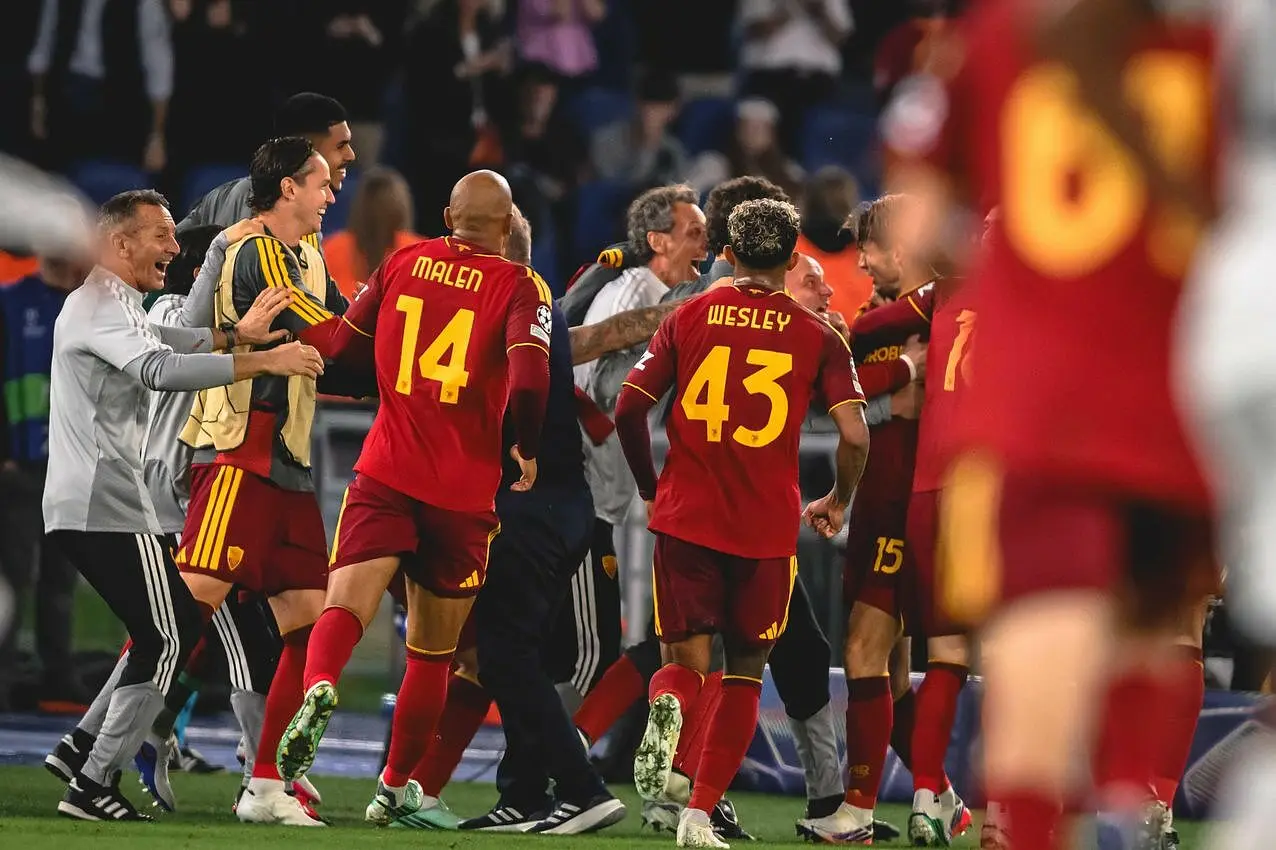 Delirio giallorosso al primo gol di De Roon
