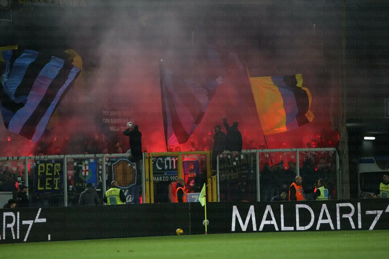 tifosi inter al via del mare di Lecce
