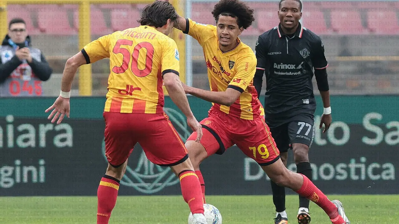 lecce cremonese-ngom-okereke