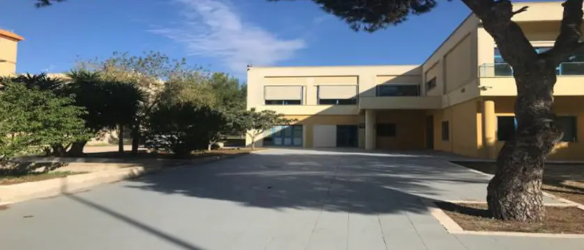 spazio ingresso scuola stevens