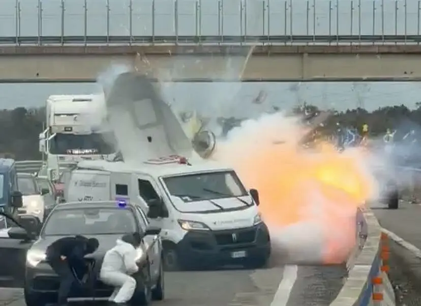 scoppio furgone assalto portavalori