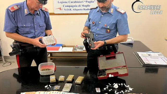 Carabinieri con la refurtiva