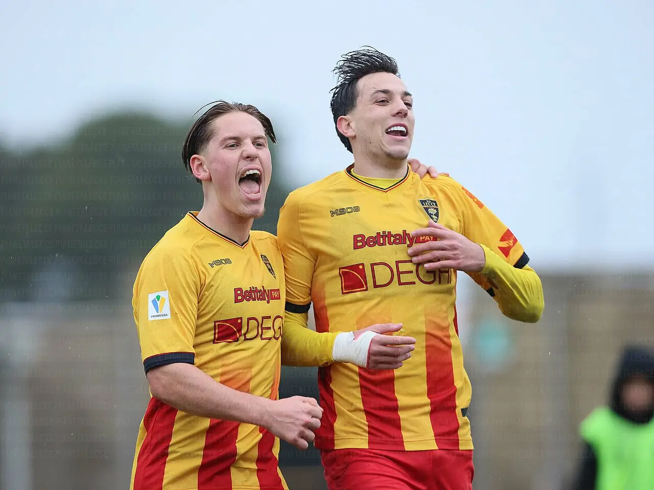 Esteban e Kovac esultano