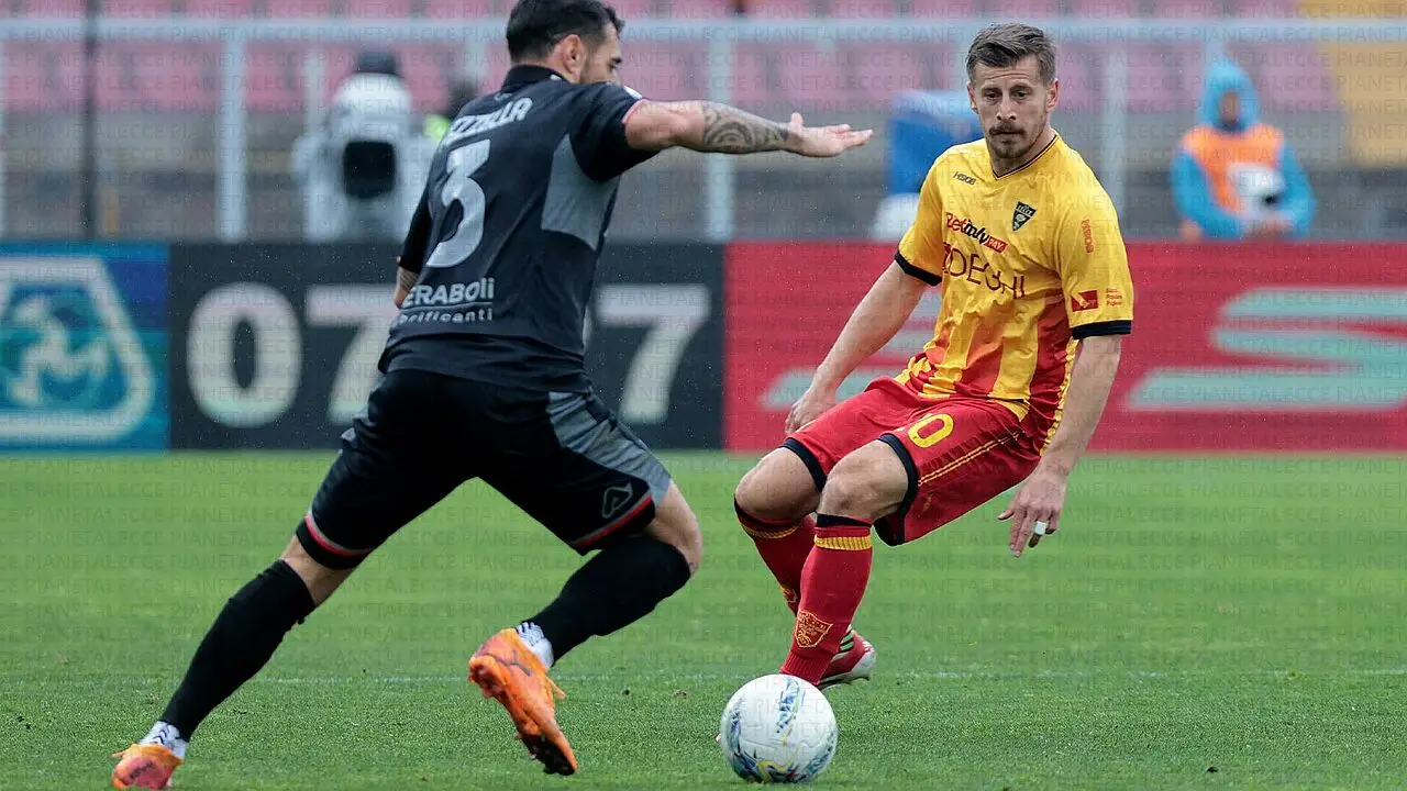 lecce cremonese-pezzella-ramadani