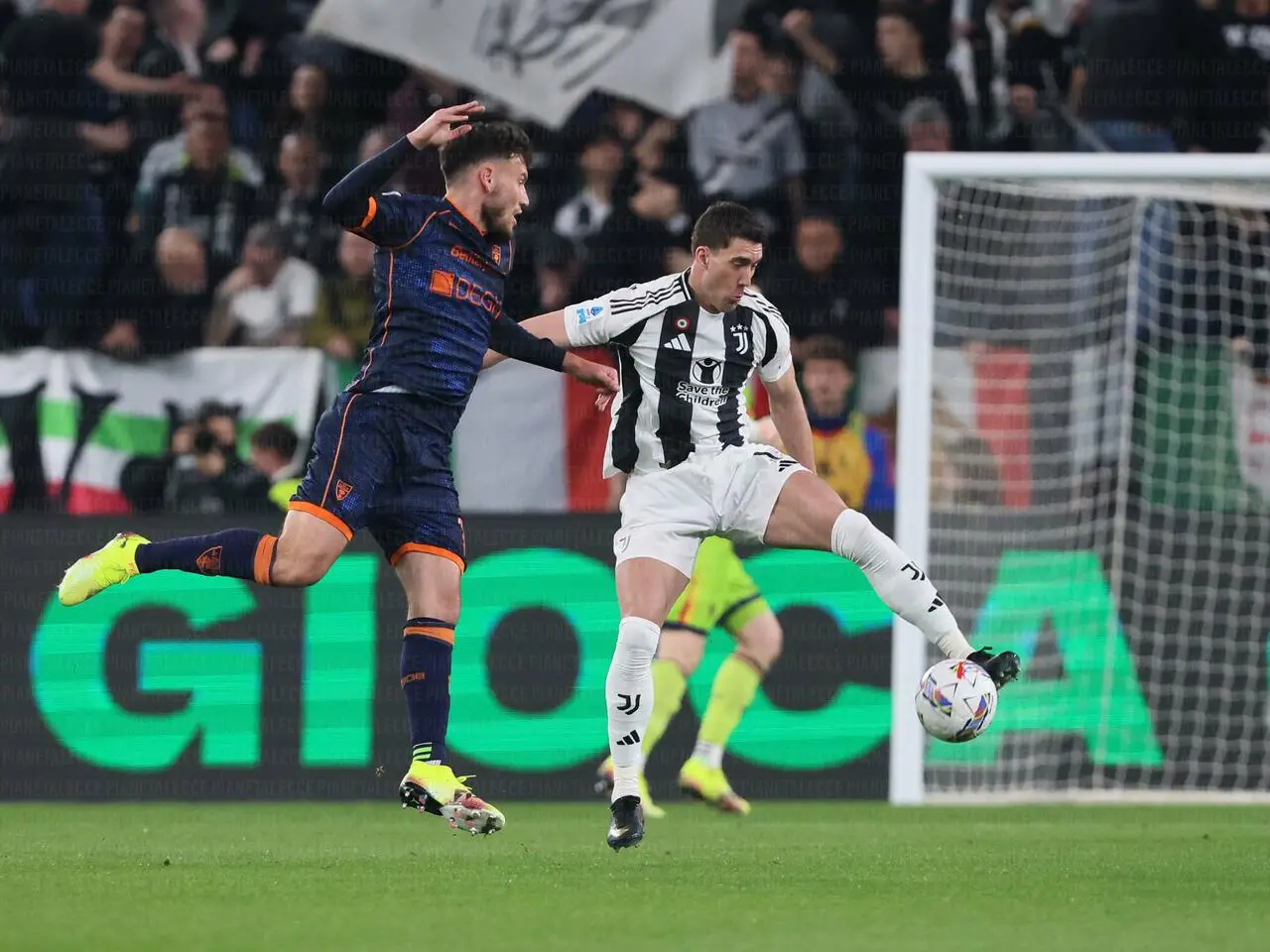 Juventus Lecce vlahovic jean