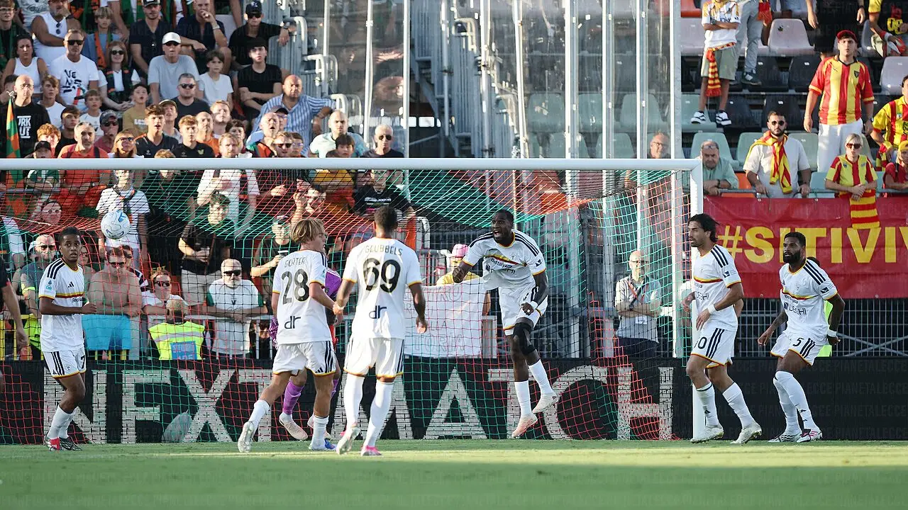 venezia-Lecce-gol-esultanza