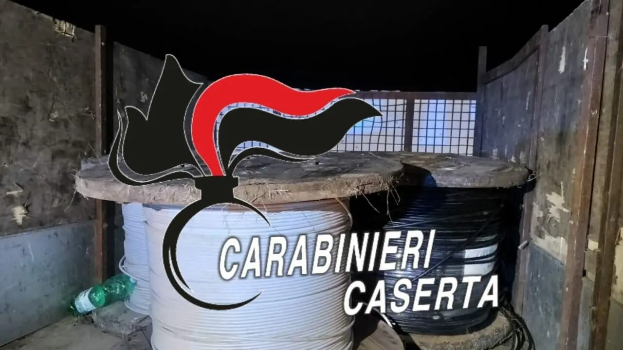 L'autocarro sequestrato dai carabinieri
