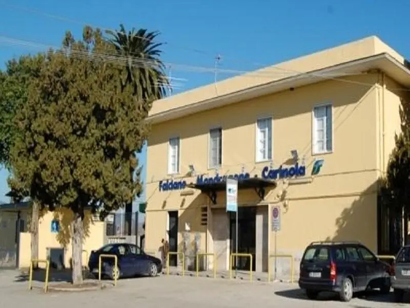 Stazione ferroviaria