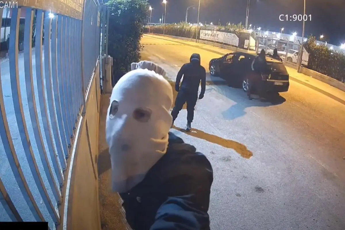 Ladri nella frazione Lauro