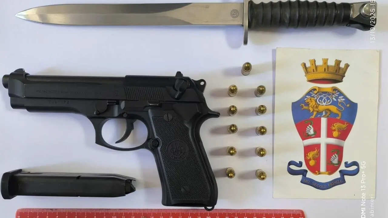 Sequestrata pistola e baionetta