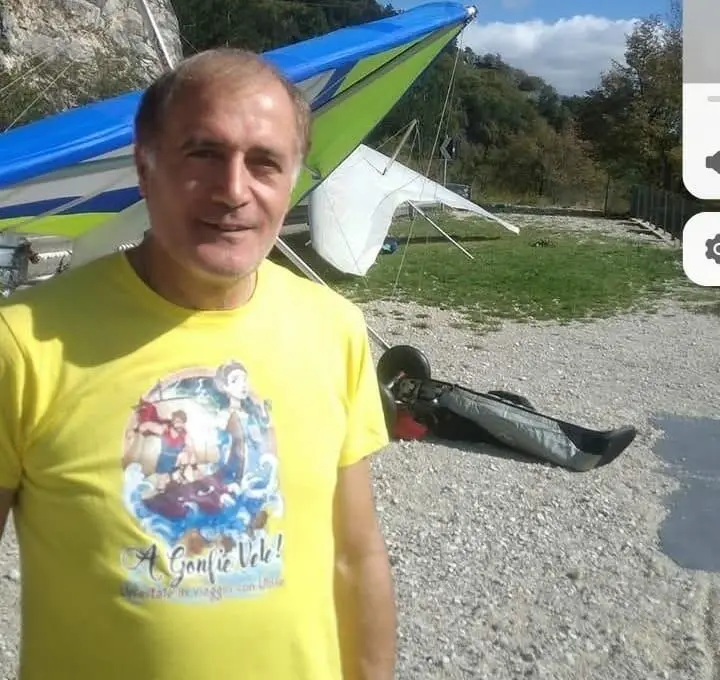 Si prega per Antonio, rimasto ferito in un incidente in deltaplano
