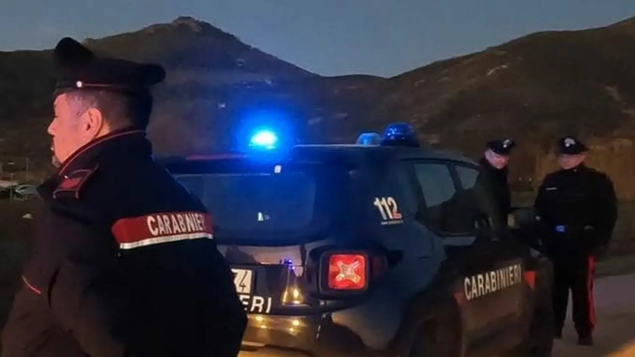 Beccato dai carabinieri