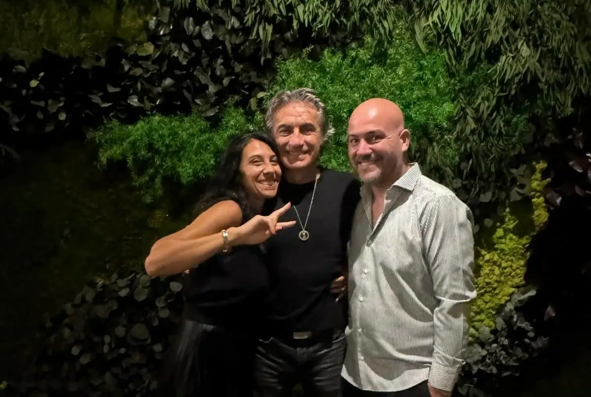 Ligabue con il proprietario di Nippon Vincenzo Punzo