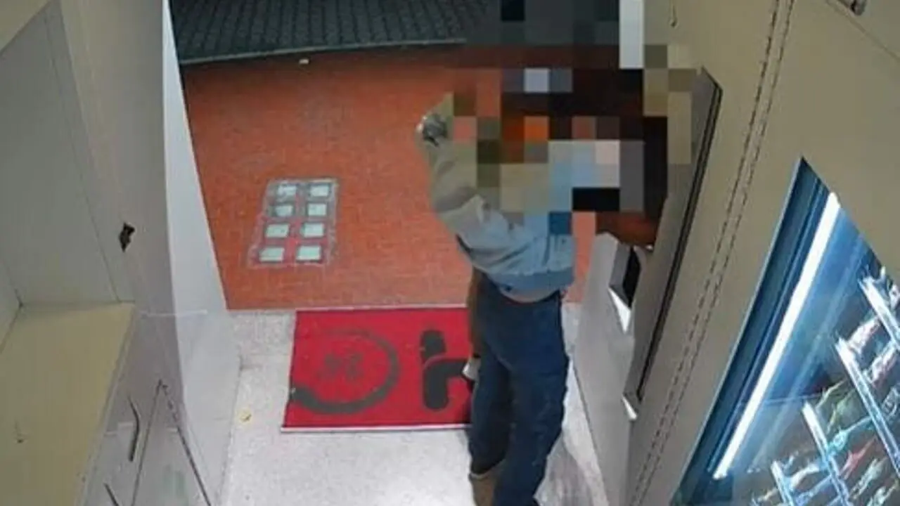 Furto al distributore automatico a Santa Maria a Capua Vetere