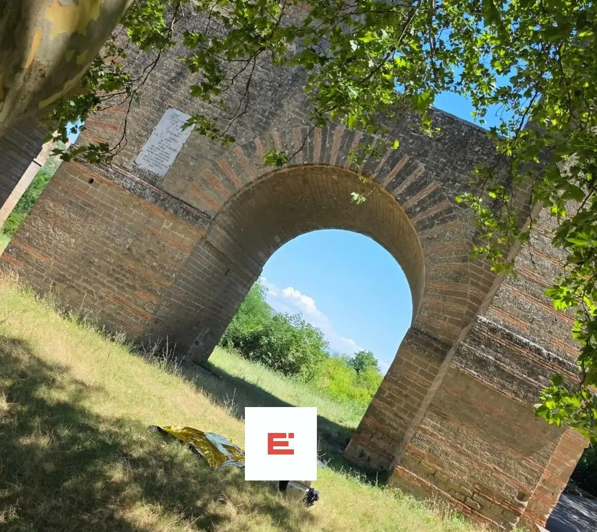 Suicidio ai Ponti della Valle