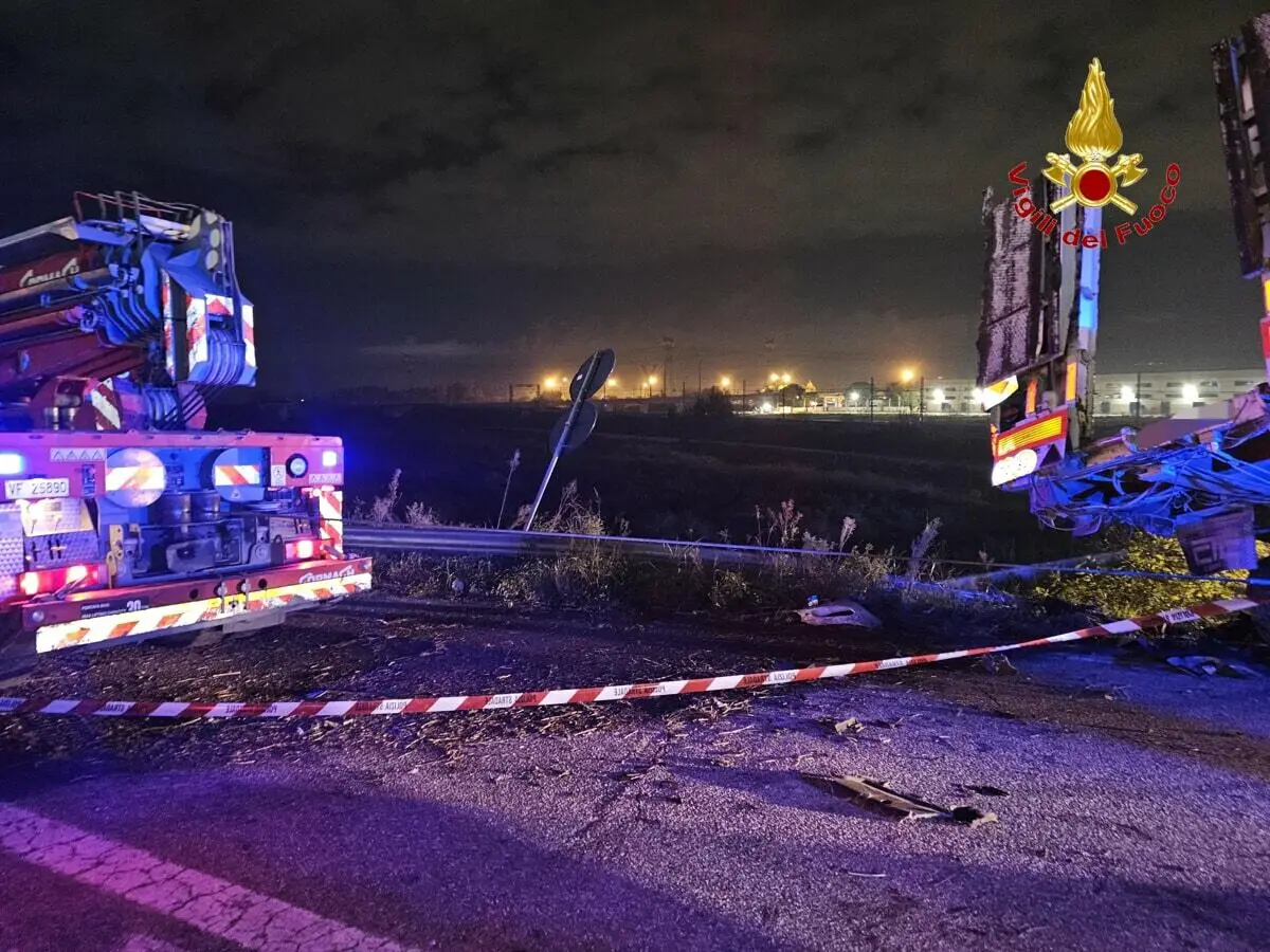 La tragedia sulla SS 335 all'uscita Gricignano d'Aversa