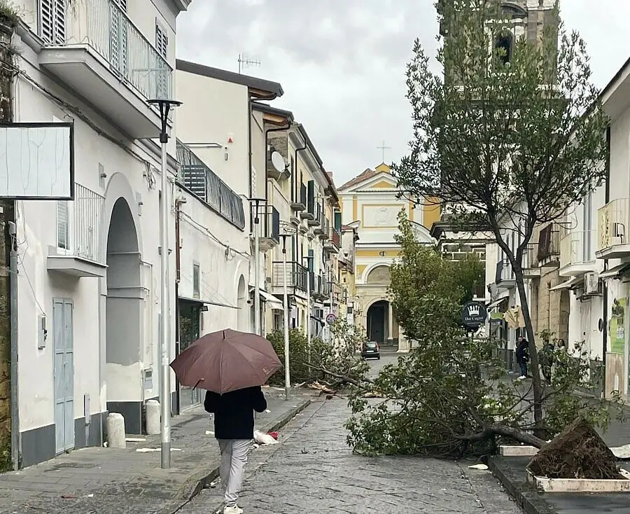 Tromba d'aria ad Aversa