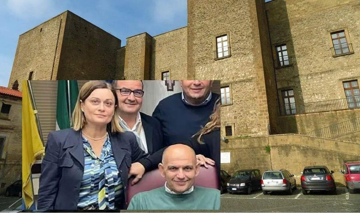 La dimissionaria Izzo e il sindaco Lorenzo Di Iorio