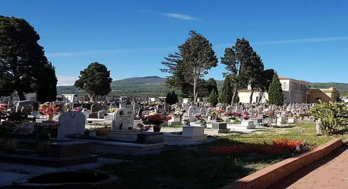 Il cimitero di Sessa Aurunca