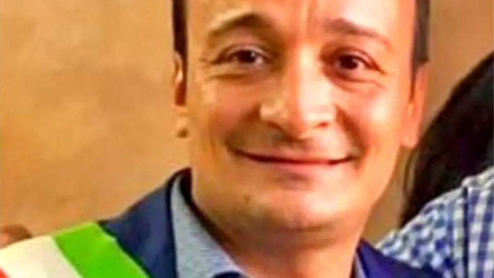 L'ex sindaco Giovanni Lombardi