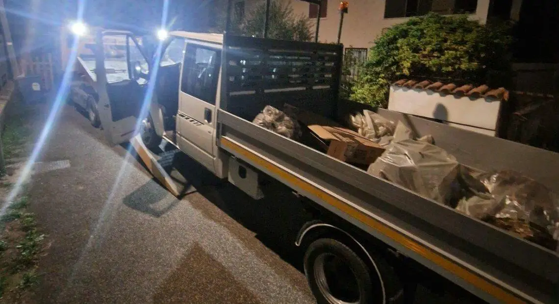 L’autocarro sequestrato