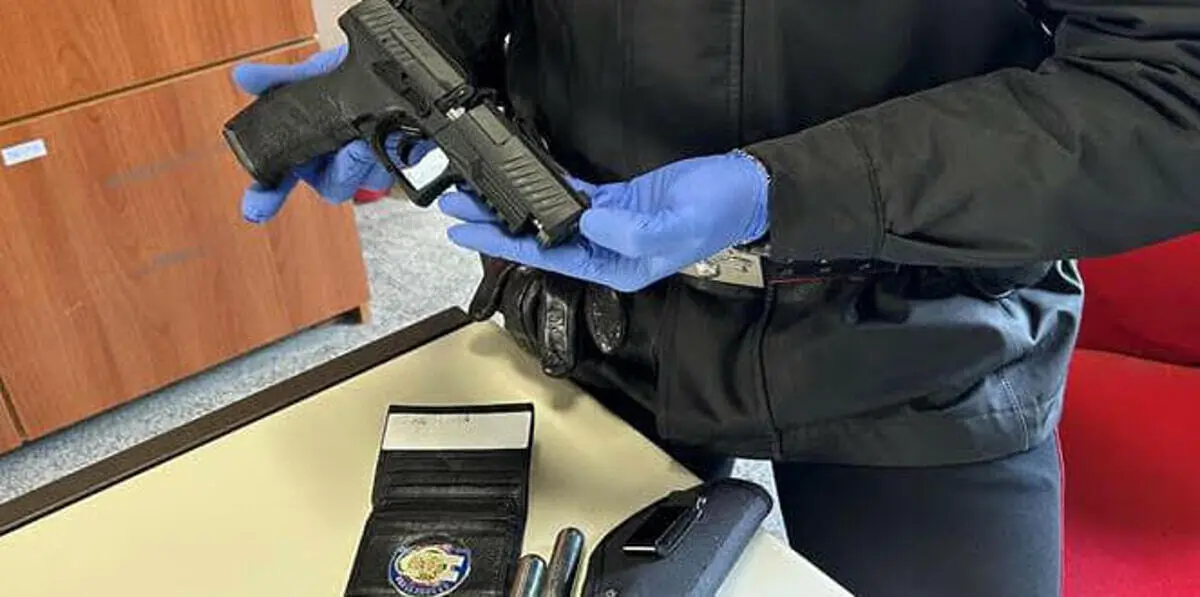 Denunciato finto carabiniere