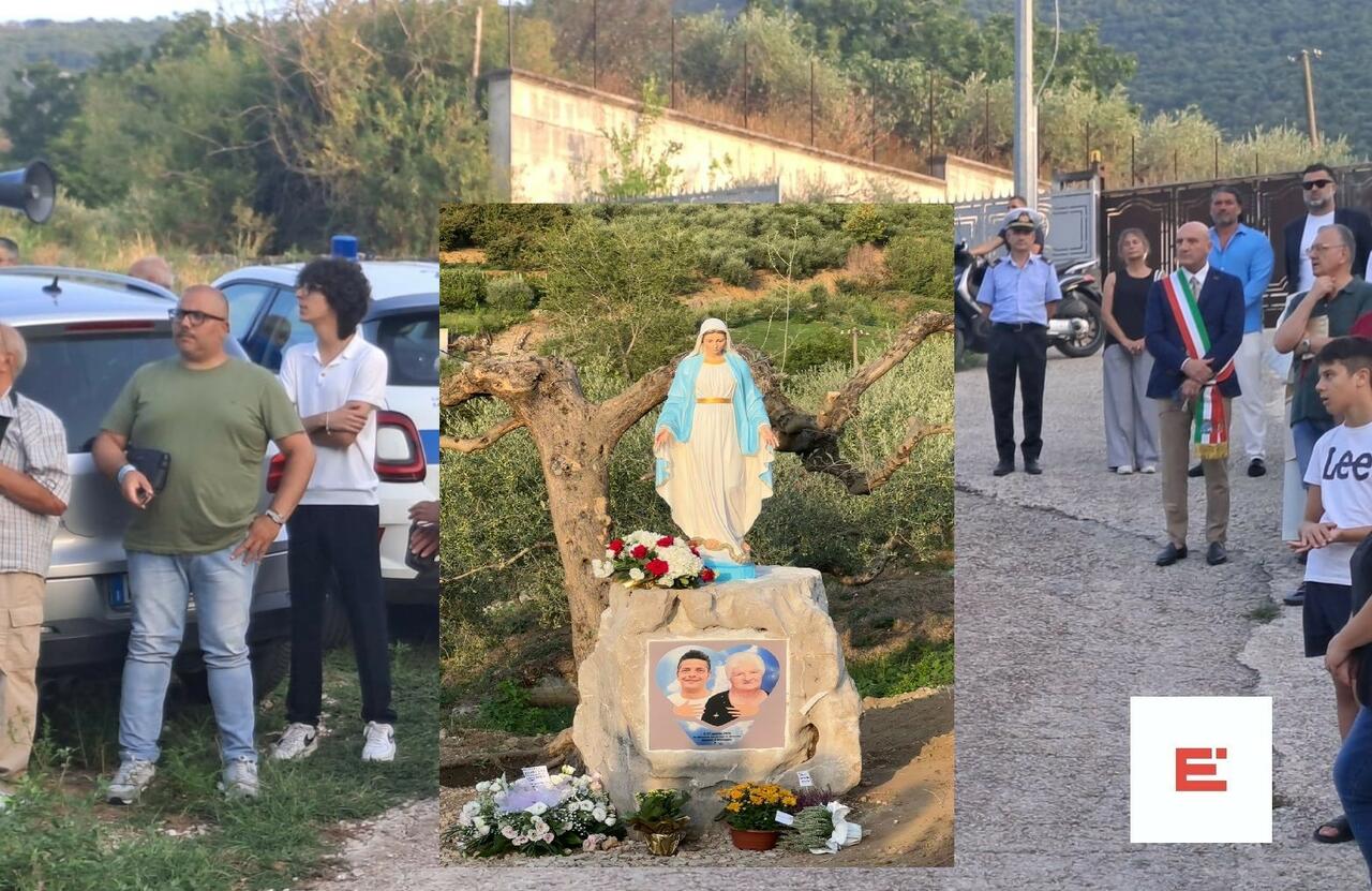 Un momento della cerimonia di oggi a San Felice a Cancello