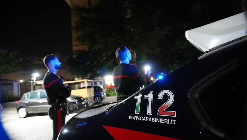 Carabinieri in azione stanotte a Parete