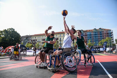 THE MINALS: CHAPTER 1 - SLUMS DUNK E BASKET IN CARROZZINA, UN PIENO DI STORIE