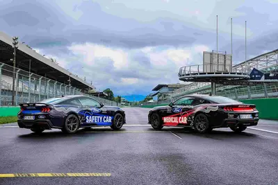 Le due Ford Mustang sul traguardo di Monza