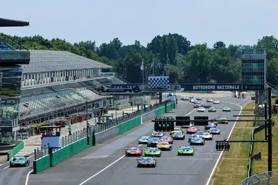 La partenza delle GT a Monza