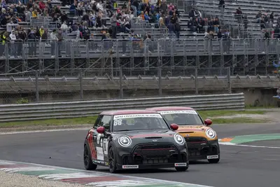 Paolo Calcagno in azione nel Mini Challenge