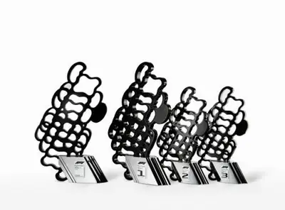 Le coppe destinati ai piloti del podio di Monza