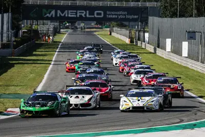 Lo start delle vetture GT