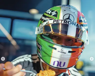 Kimi Antonelli con il casco dedicato al GP d'Italia
