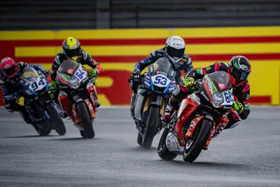 I due piloti di Motozoo lottano per le posizioni di vertice ad Assen