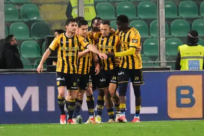 Esultanza di squadra della Juve Stabia