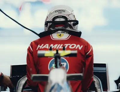 GP Giappone, Hamilton chiede un motore nuovo: "In deficit rispetto a Leclerc"
