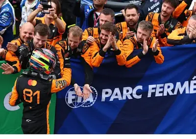 Piastri e il team al termine del gp del Giappone