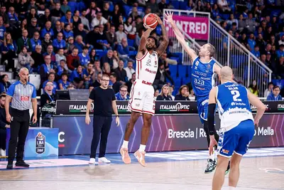 Olimpia Milano -Armoni Brooks