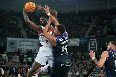 Omoruyi contro Pantzar