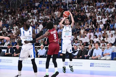 Della Valle decisivo in G3