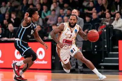 Cole attacca Williams