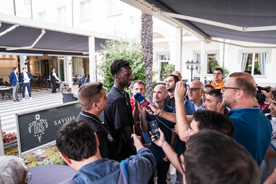 Saliou Niang durante la presentazione