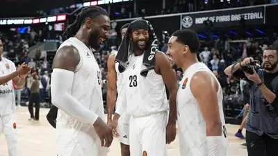 L'Asvel celebra la vittoria nel derby francese di Eurolega